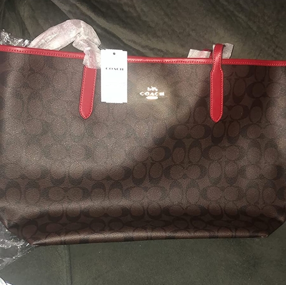 Coach - Picture 1 of 5